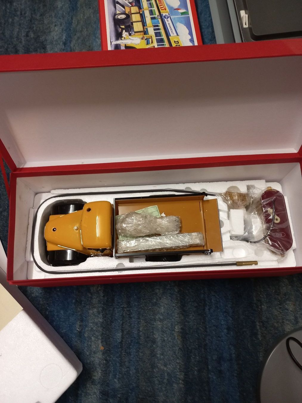 Schuco Modellini d'auto: Schuco Renndienst lim.1000Stck. Replik – Nuovo e nell'imballaggio originale da Ammerswil AG venduto da savinir 2