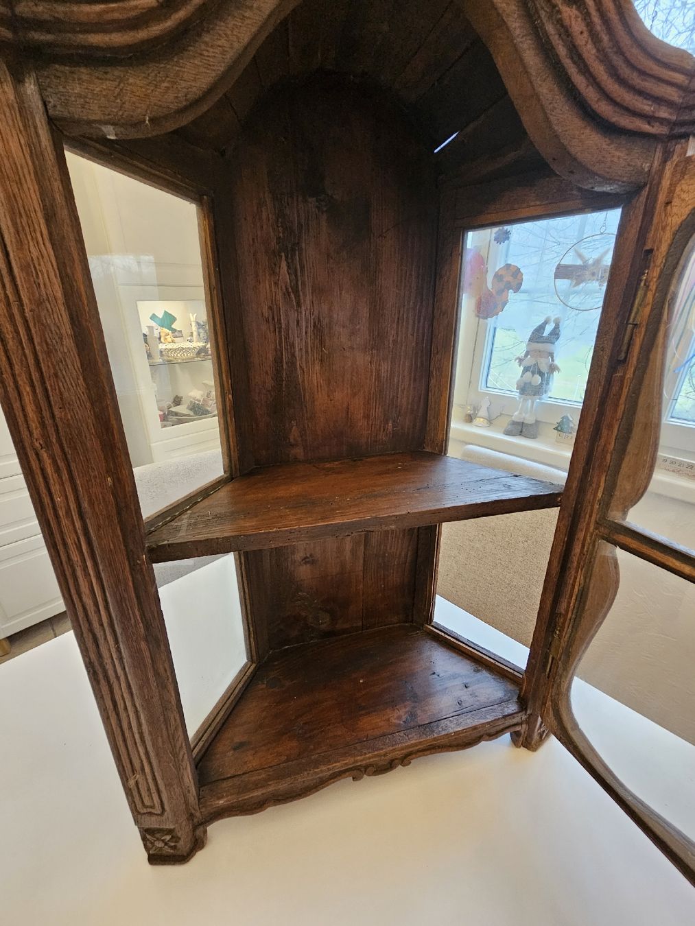 Vetrine: Antike Vitrine, Holz, rustikal, Vintage ! – Usato da Mümliswil venduto da Mizzi77 2