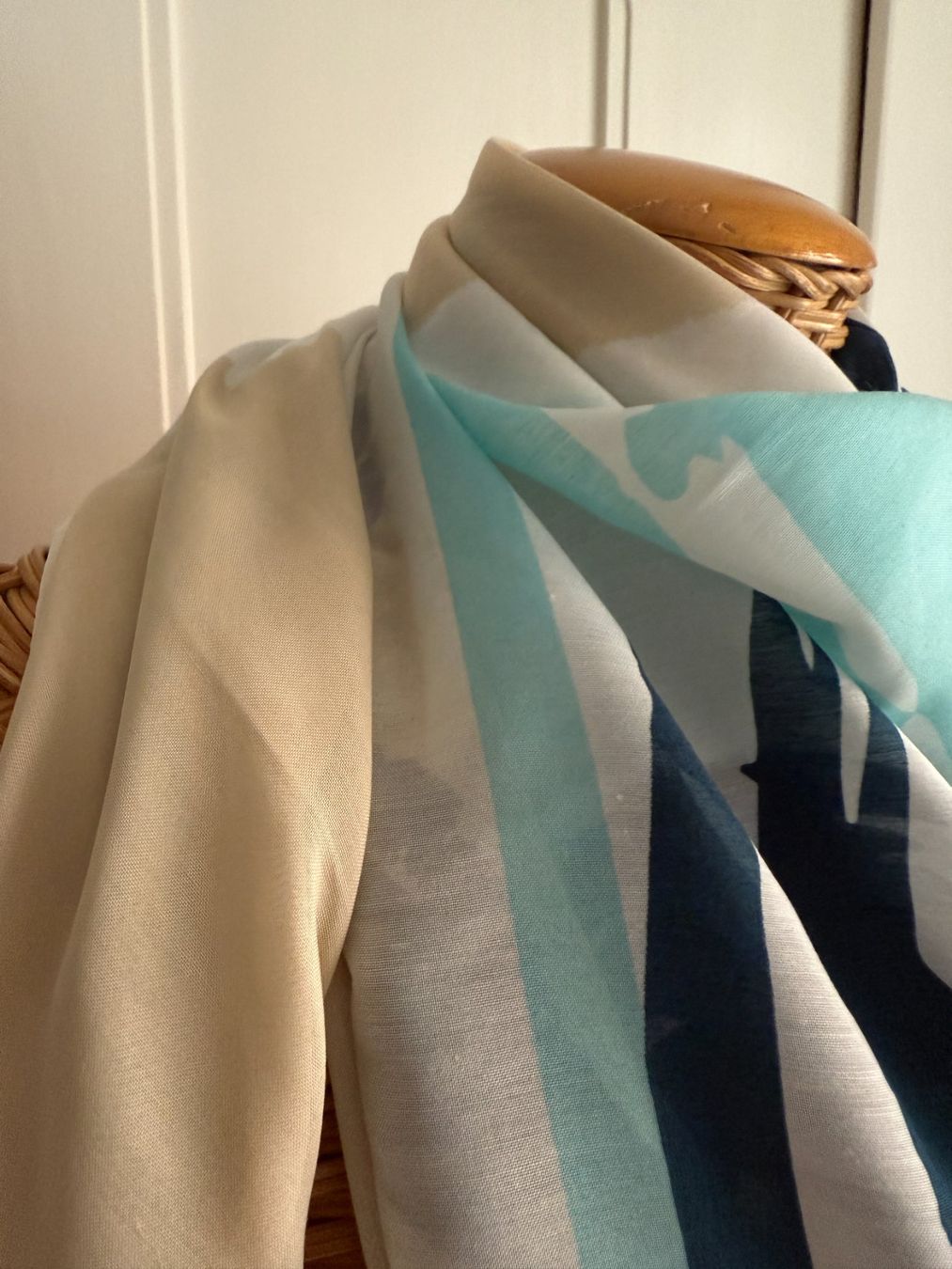Tom Tailor Foulard & Sciarpe: TOM TAILOR - Tuch blau gemustert – Usato da Zürich venduto da Diazaio 2