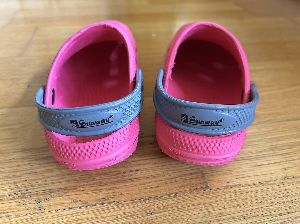 Chaussures filles: Sunway (Crocs) Gr.31 – D'occasion à Luzern par sarafina2 3