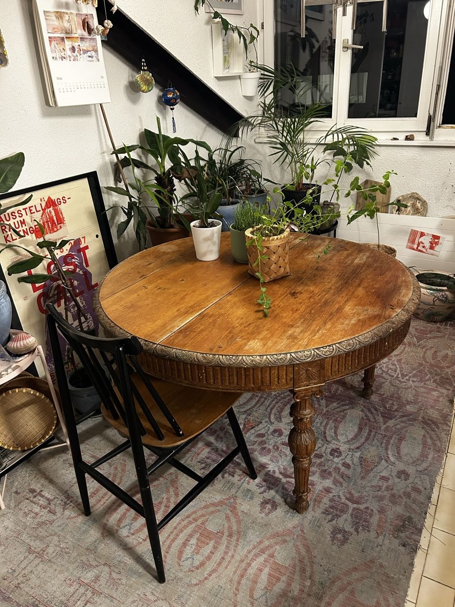 Tables: Belle table en noyer ancienne – D'occasion à Genève par elvis_lee