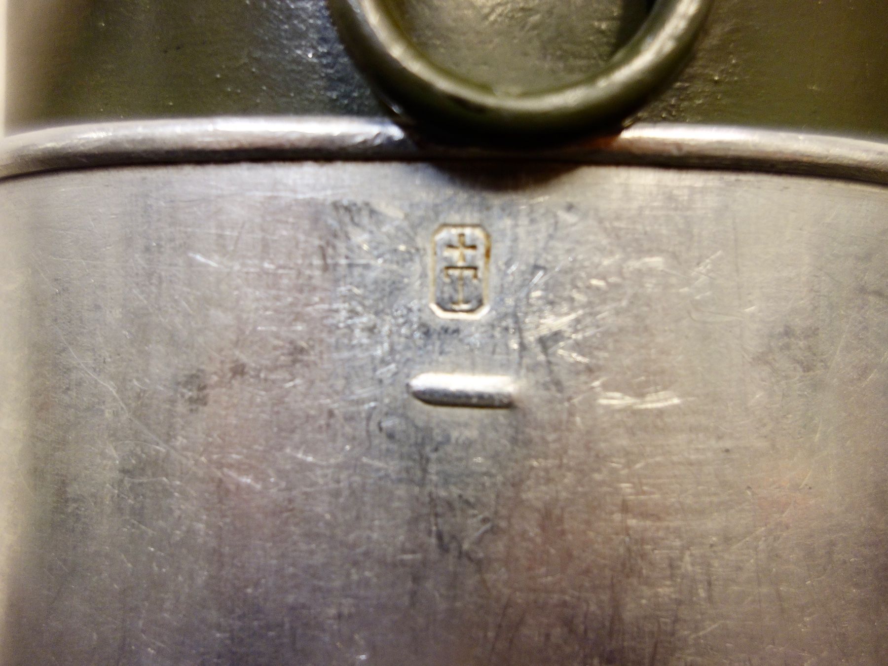 Schweizer Armee Attrezzatura & Pezzi di ricambio: Feldflasche mit Becher Schweizer Armee 1944 – Usato da Kerzers venduto da bottlesandboxes 5