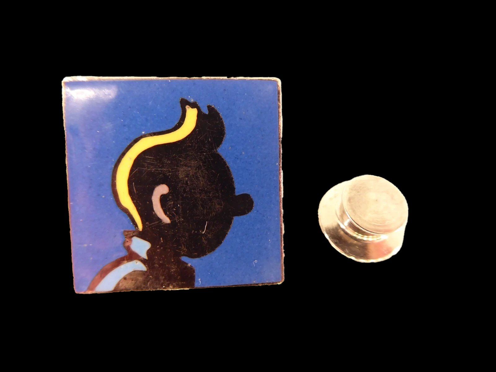 Placchette & Badge: Hergé TINTIN - Pin Corner 172 – Usato da Prangins venduto da Timband