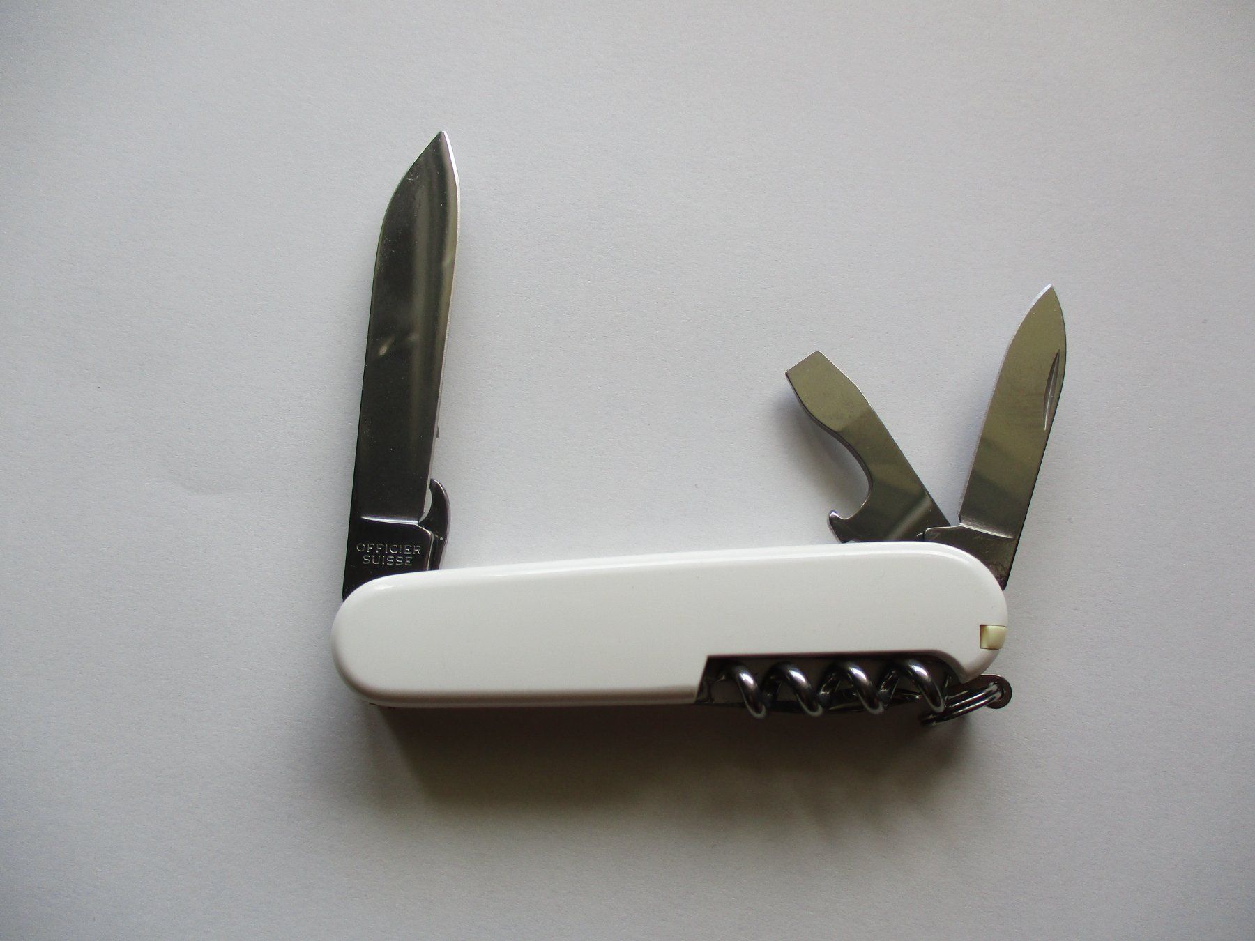 Victorinox Coltelli tascabile: Couteau Suisse Victorinox "PVB APC" blanc – Usato da La Sarraz venduto da vic_v6kz 2