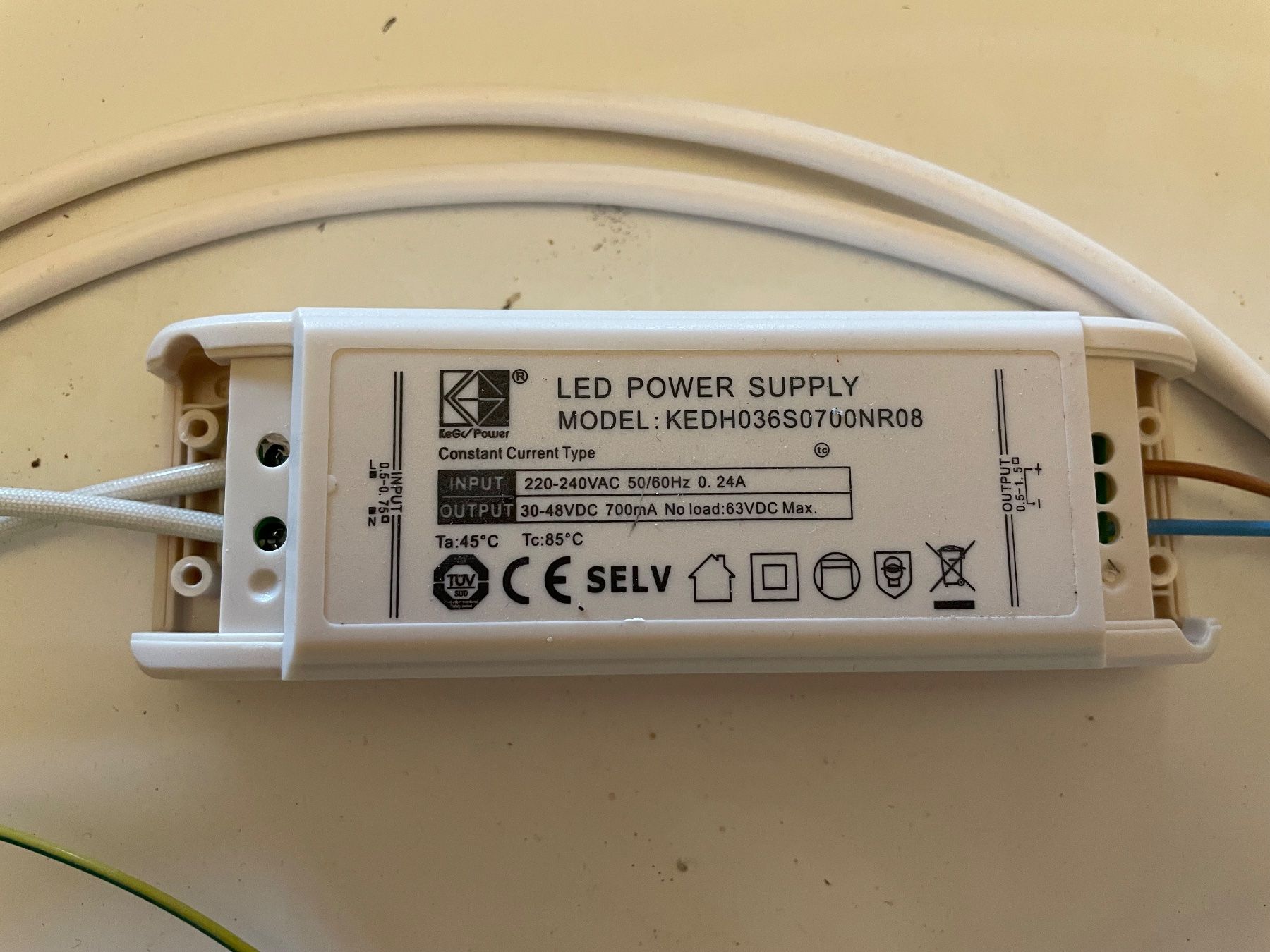 Lampade: Deckenlampe led wie neu – Usato da Zürich venduto da Andrea-Charlotte 1