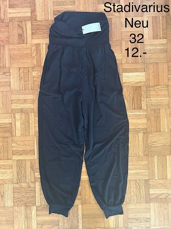 Leggings: Leggins Trainer Damen – Usato da Adliswil venduto da sil_v8dy 1