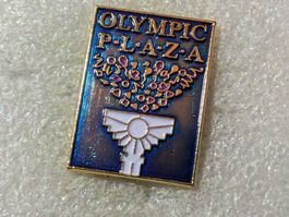 Ansteckpin 85: Olympic Plaza
