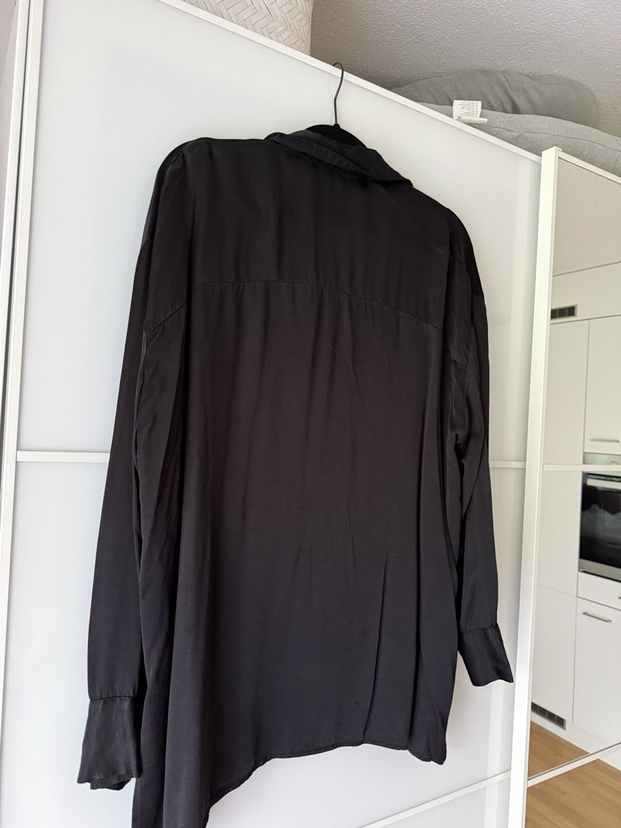 Zara Camicette: Zara Bluse Gr. M schwarz – Usato da Wil SG venduto da xrnvani 2