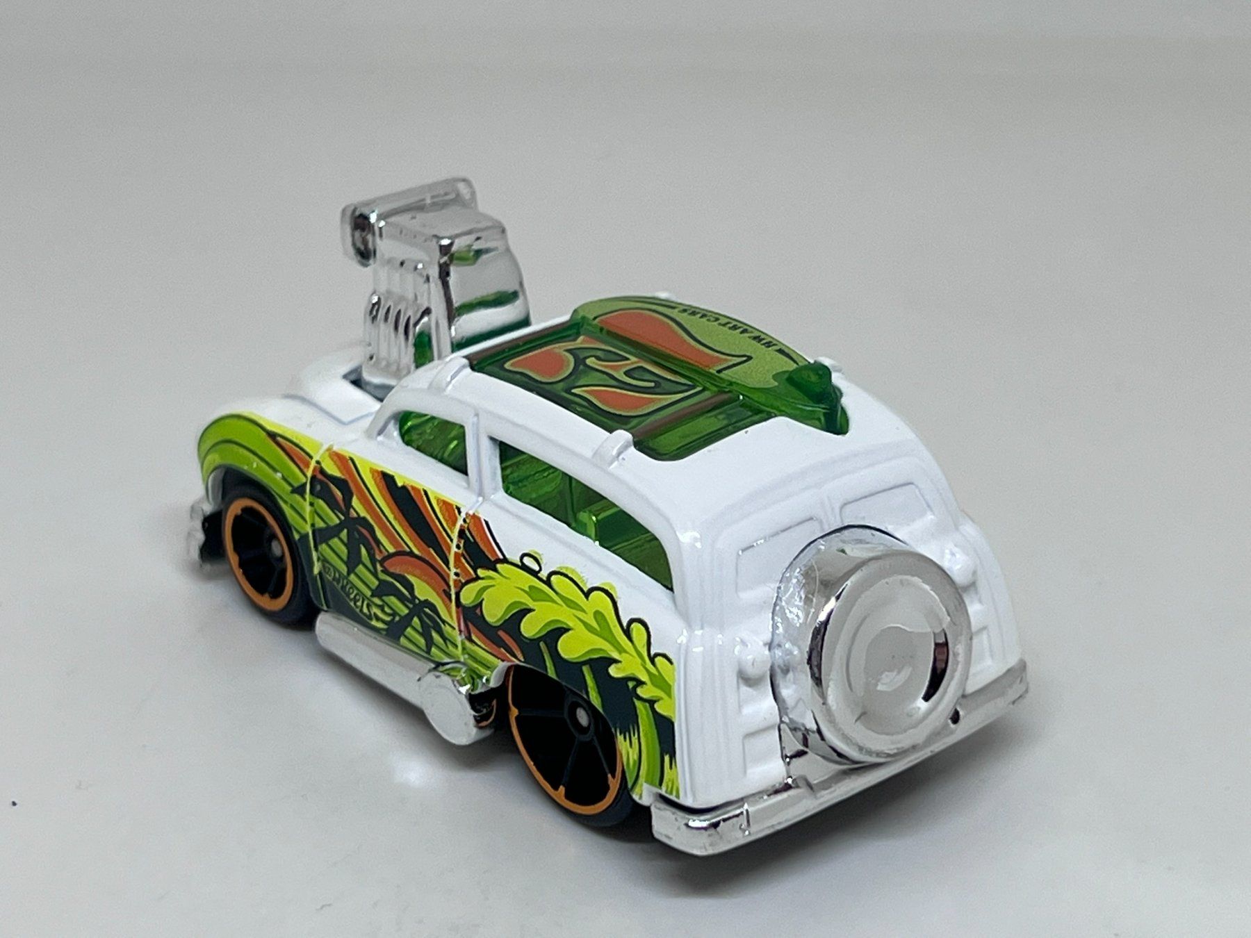 Hot Wheels Modellini d'auto: Hot Wheels Surf 'N Turf #151 – Usato da Wildegg venduto da LaaBoutique 3