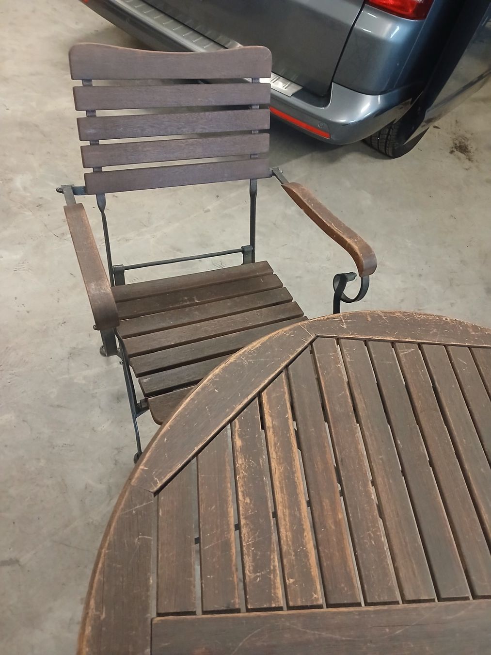 Tables: Gartentisch mit 3 Stuehlen – D'occasion à Eggenwil par hei_phz5 1