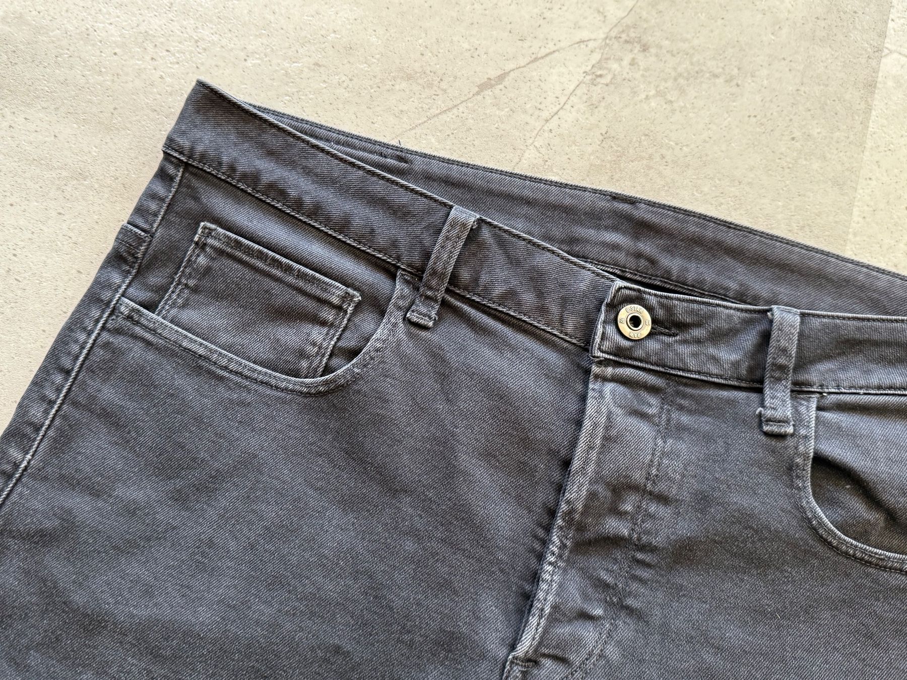 G-Star Jeans: G-Star / Shorts / Schwarz / 34 / Hose / Kurz – Gebraucht aus Kirchberg BE von Noelstr 1