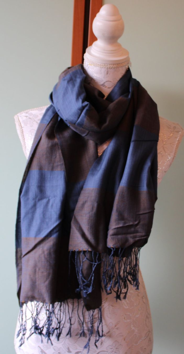 Foulard & Sciarpe: Schal – Usato da Schaan venduto da antikes_und_kurioses 1