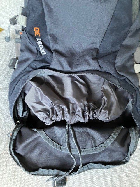 Zaini: Neuer Wander-Rucksack 30 l – Nuovo (secondo la descrizione) da Solothurn venduto da Zsusanna 3