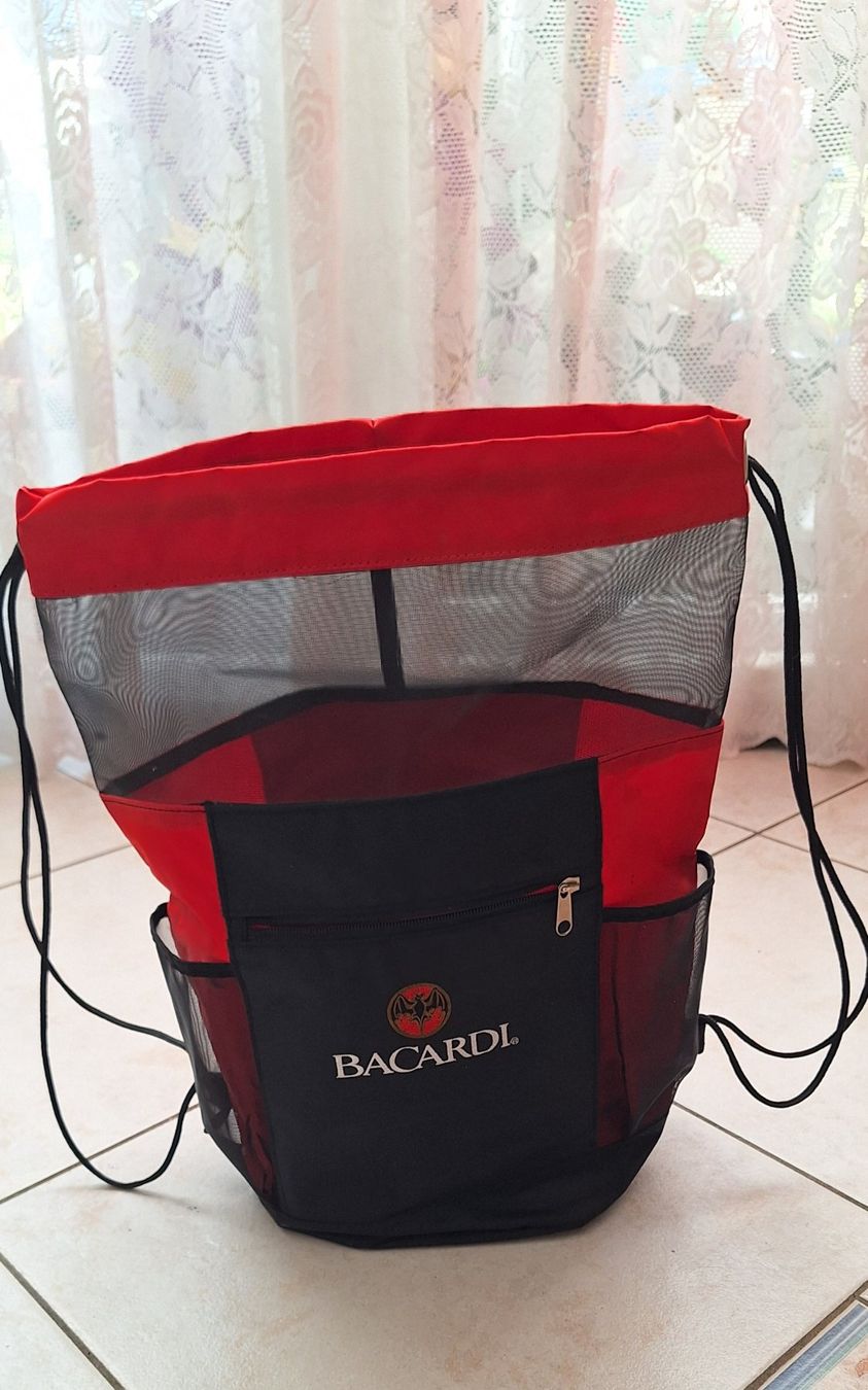 Sacs à dos: Sac BACARDI – D'occasion à St-Triphon par Jldr0
