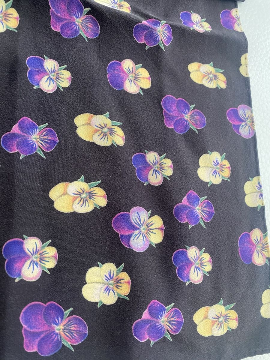 Fabric Frontline Foulards, Tücher & Schals: Fabric Frontline Seiden Schal 🌸 – Gebraucht aus Opfikon von Luis144 6