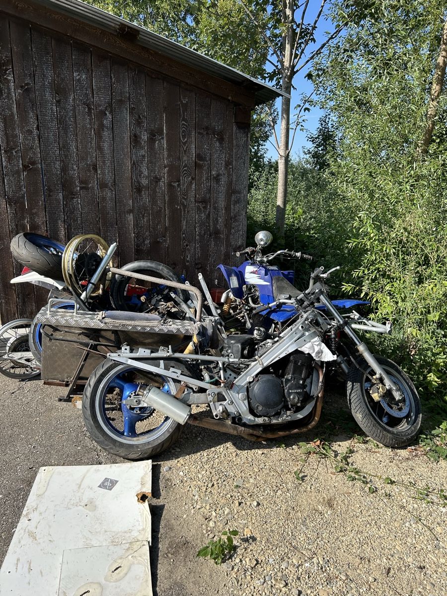 Sonstige: 3 Motorräder – Defekt aus Hofstatt von dub_w78z
