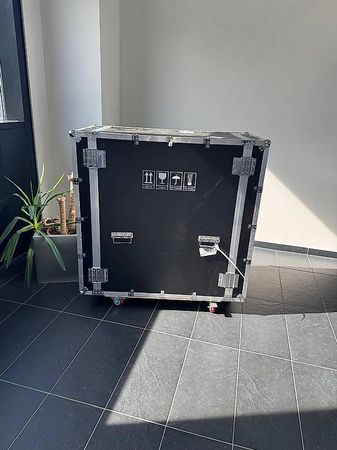 Flightcase / Transportbox mit Rollen