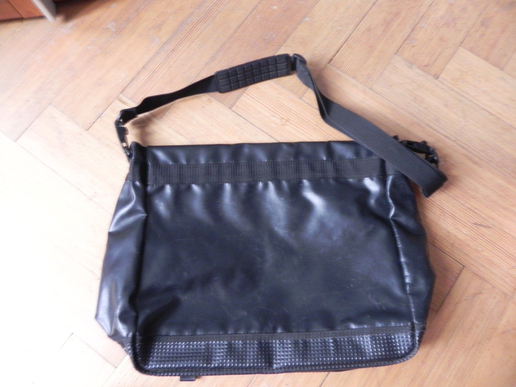 Bree Taschen: Grosse Bree Messenger Tasche – Gebraucht aus Bern von paultschur11 1