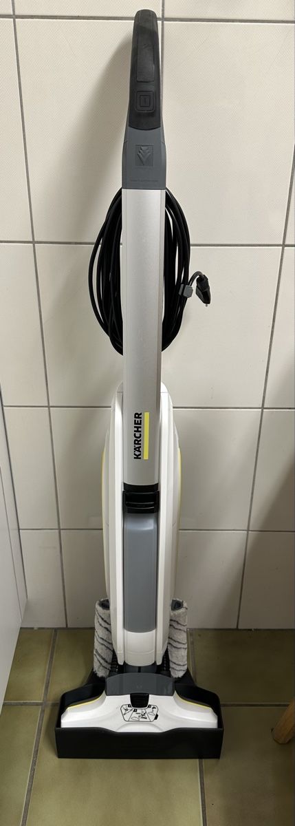 Kärcher Aspirapolveri & Accessori: Kärcher FC5 Premium – Usato da Reinach AG venduto da Steinbock1963