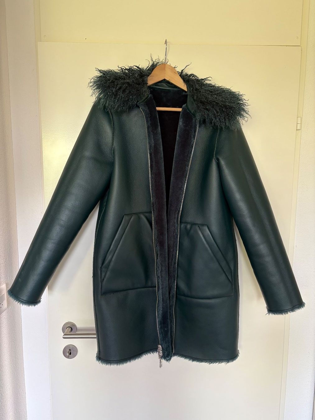 Max Mara Mäntel: Max & Co Winter Mantel mit Kunstpelz. – Gebraucht aus Küsnacht ZH von pistacchio2006
