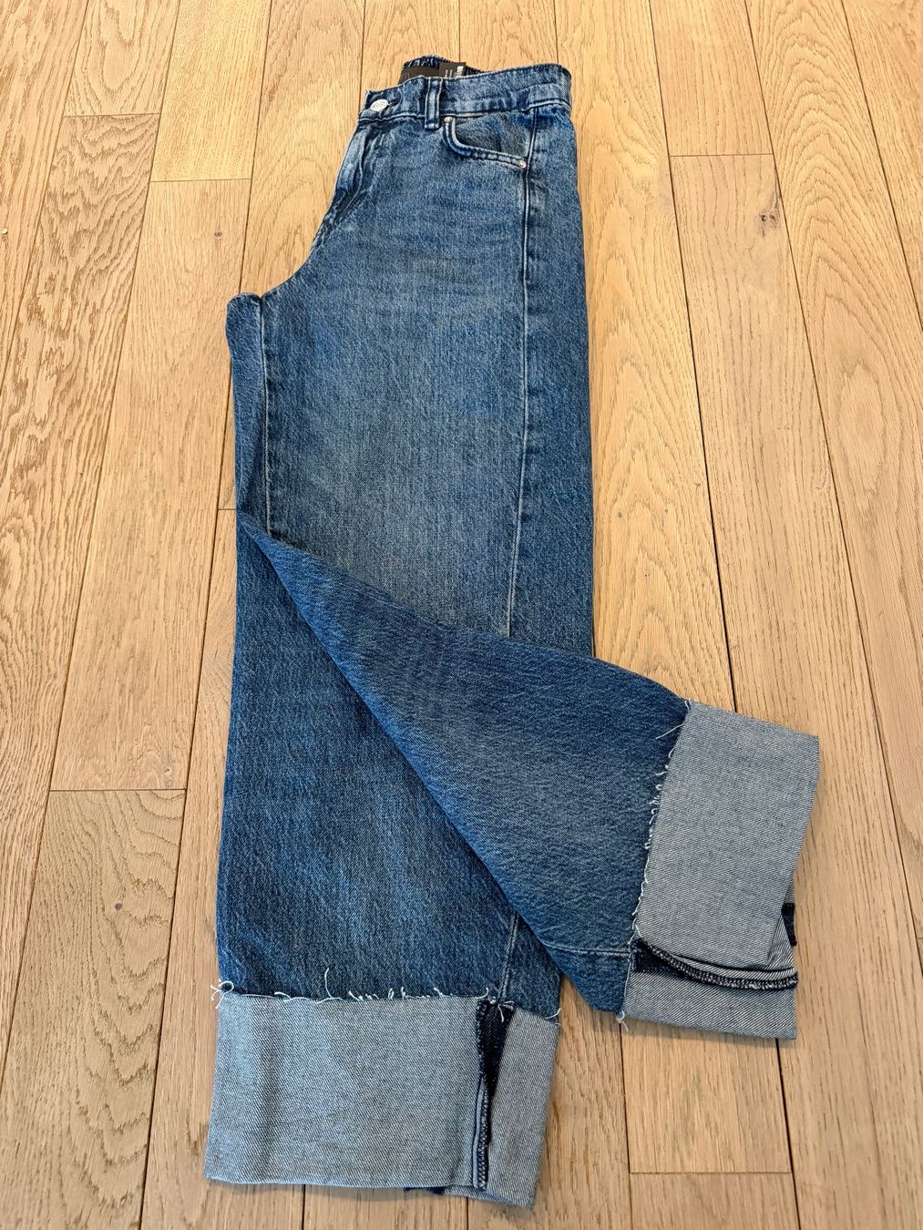 Zara Jeans: Jeans Gr. 34 Zara – Nuovo (secondo la descrizione) da Wiesendangen venduto da gefion99