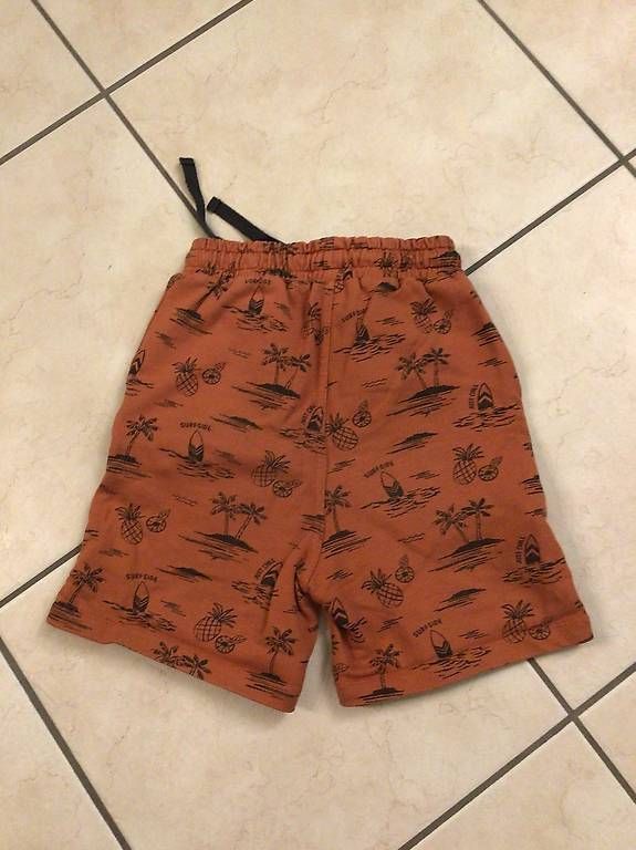 Pantaloni: Kurze Hose Größe 128/134 – Usato da Zimmerwald venduto da wuff81 2