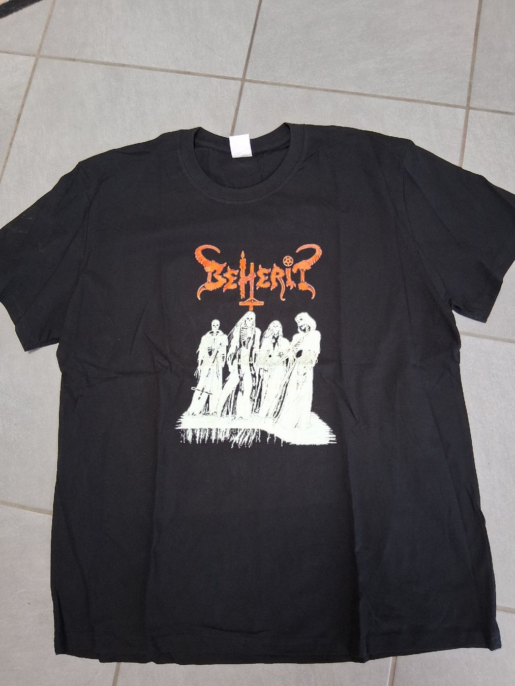 T-Shirts: ts beherit (metal) – Neu (gemäss Beschreibung) aus St-Cergue von VeganWarrior
