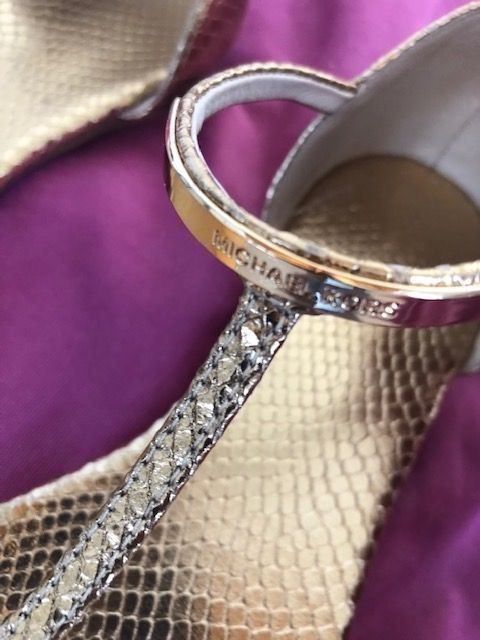 Michael Kors Scarpe da donna: Infradito Michael Kors Mis.9.5 – Usato da Davesco-Soragno venduto da dvf_7h6d 1