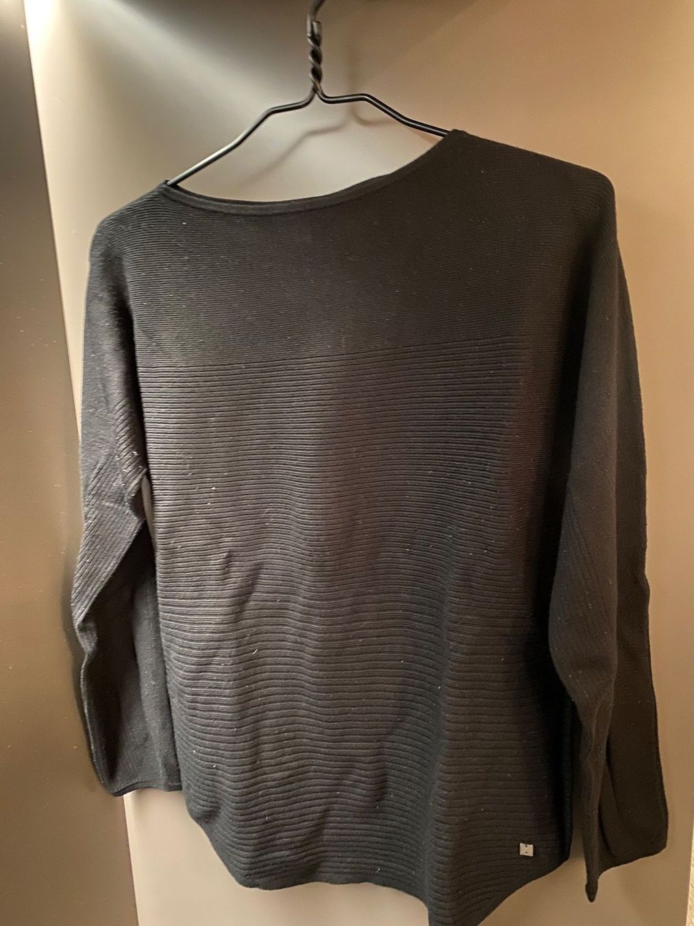 Maglioni & Felpe: Strickpullover in schwarz von Street One Grösse 38 – Usato da Schwyz venduto da Trofana 1