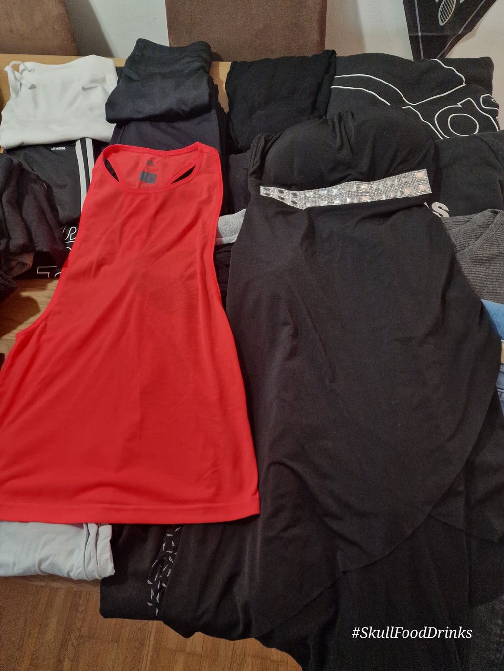 Lotti di vestiti: Damen Kleiderpaket Gr. S – Usato da Aeugstertal venduto da Salentino_Fuso 1