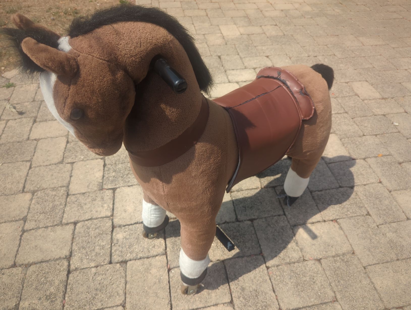 Bea Spielzeuge: Reitpferd auf Rollen von BeaVerlag – Gebraucht aus Wünnewil von supernova77 5