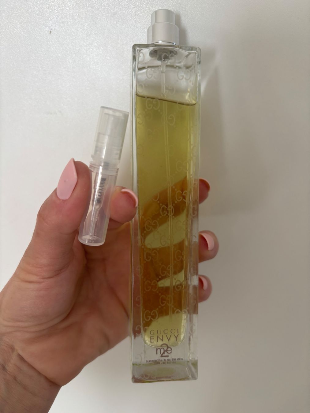 Gucci Parfums & Eau de Toilette: Gucci Envy Me 2 EDT - Duftprobe - 2 ml. – D'occasion à Zürich par deruja