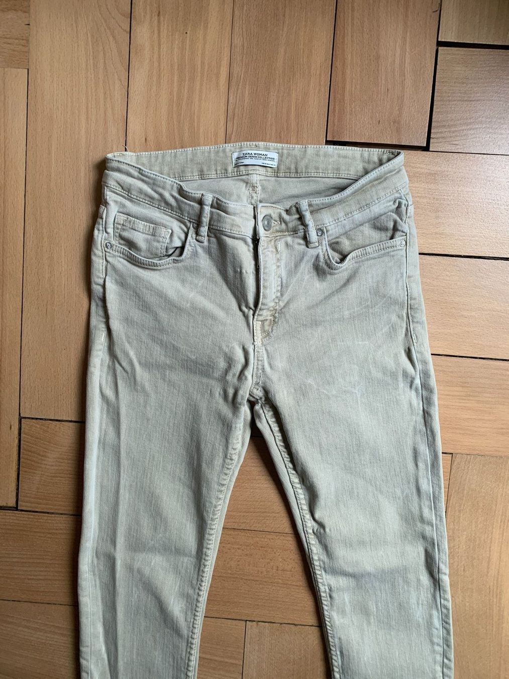 Zara Jeans: ZARA - Skinny Jeans beige 38 – Usato da Zürich venduto da Diazaio 1