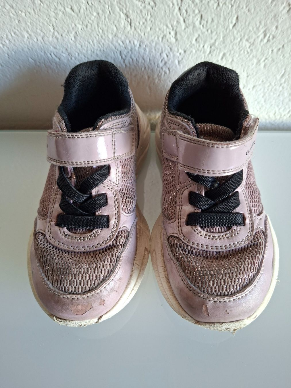 Geox Scarpe per ragazze: Geox Kinder Turnschuhe Grösse 27 – Usato da Erlinsbach venduto da pfunky