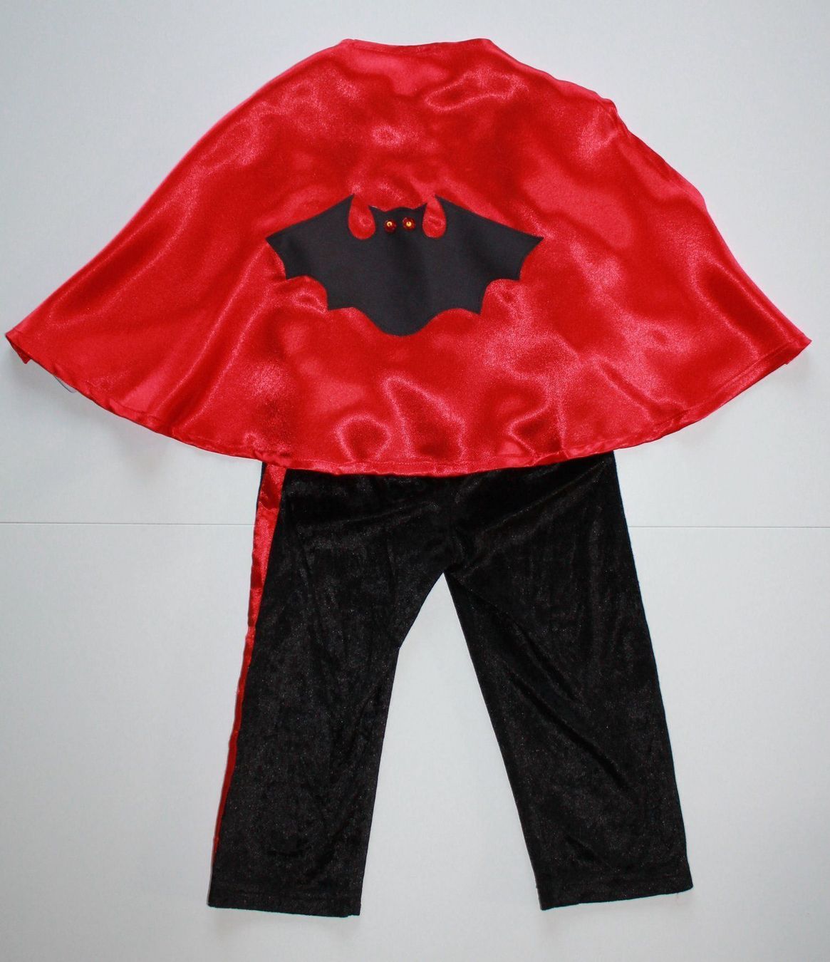 Costumi: Costume Dracula t. 2 - 3 ans – Usato da Peseux venduto da Gilloss 6