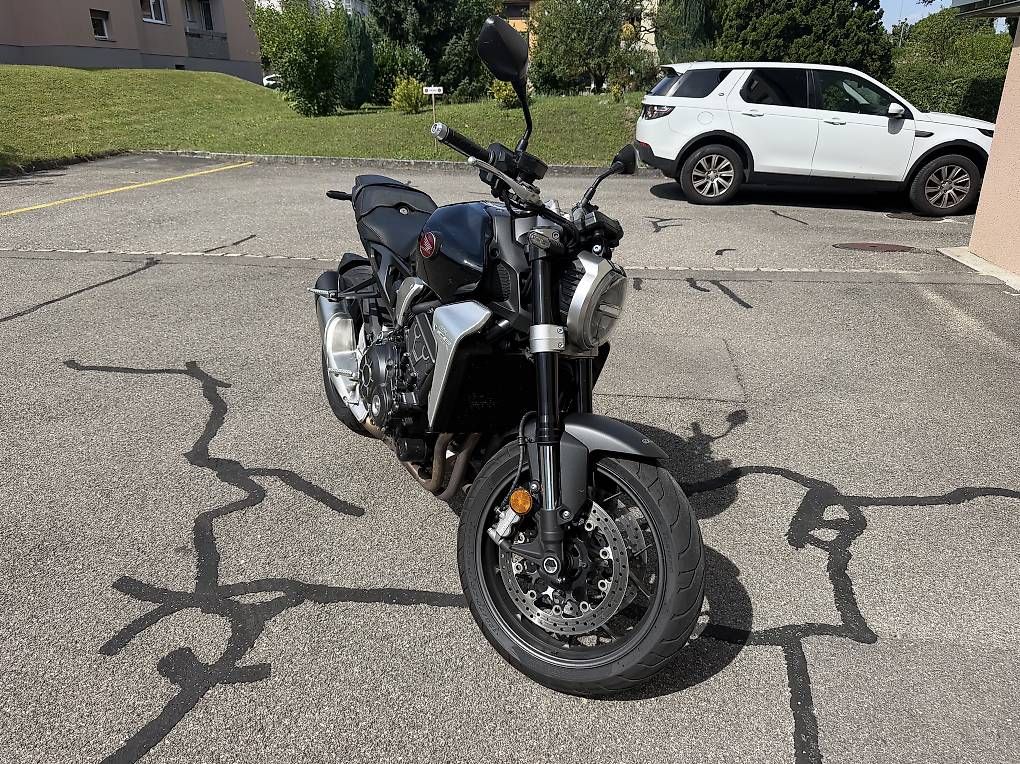 Strada: Honda CB 1000 R  – Usato da Luzern venduto da SwissMelon 4