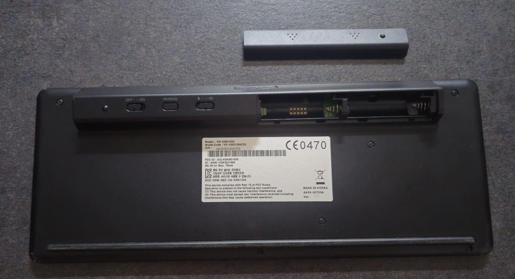Samsung Tastiere: Samsung Bluetooth Tastatur Model VG-KBD1500 Schwarz – Usato da Staffelbach venduto da Ddado01 1
