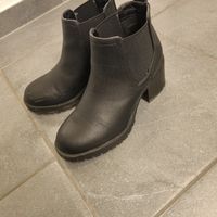 schwarze boots mit absatz gr 36