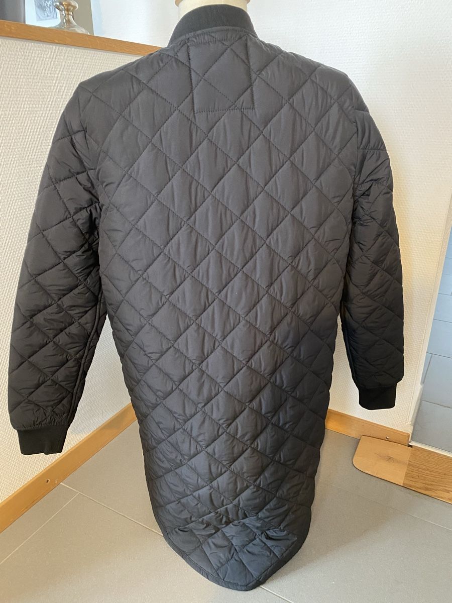 Cappotti: Steppmantel von LULULIA Gr. S – Usato da Küssnacht am Rigi venduto da robin0112 2