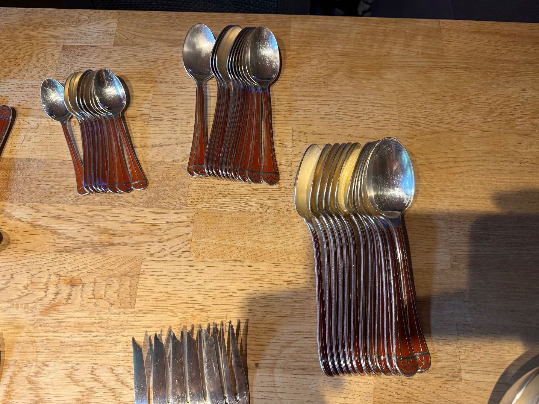 Christofle Geschirrsets: Christofle 127-Piece Silverware Set – Pristine Condition – Gebraucht aus Grund b. Gstaad von ReLuxe 3