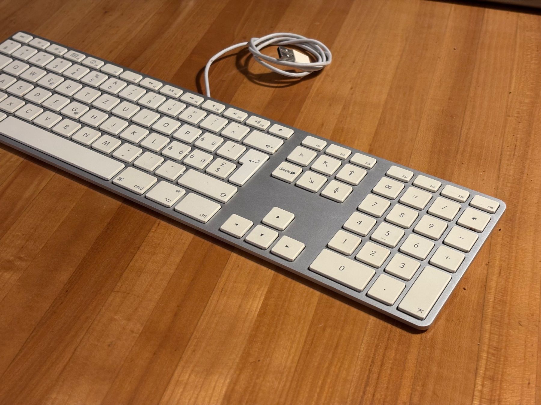 Apple Tastiere: Apple original Tastatur - kabelgebunden USB – Usato da Winterthur venduto da JAKU.SPACE 1