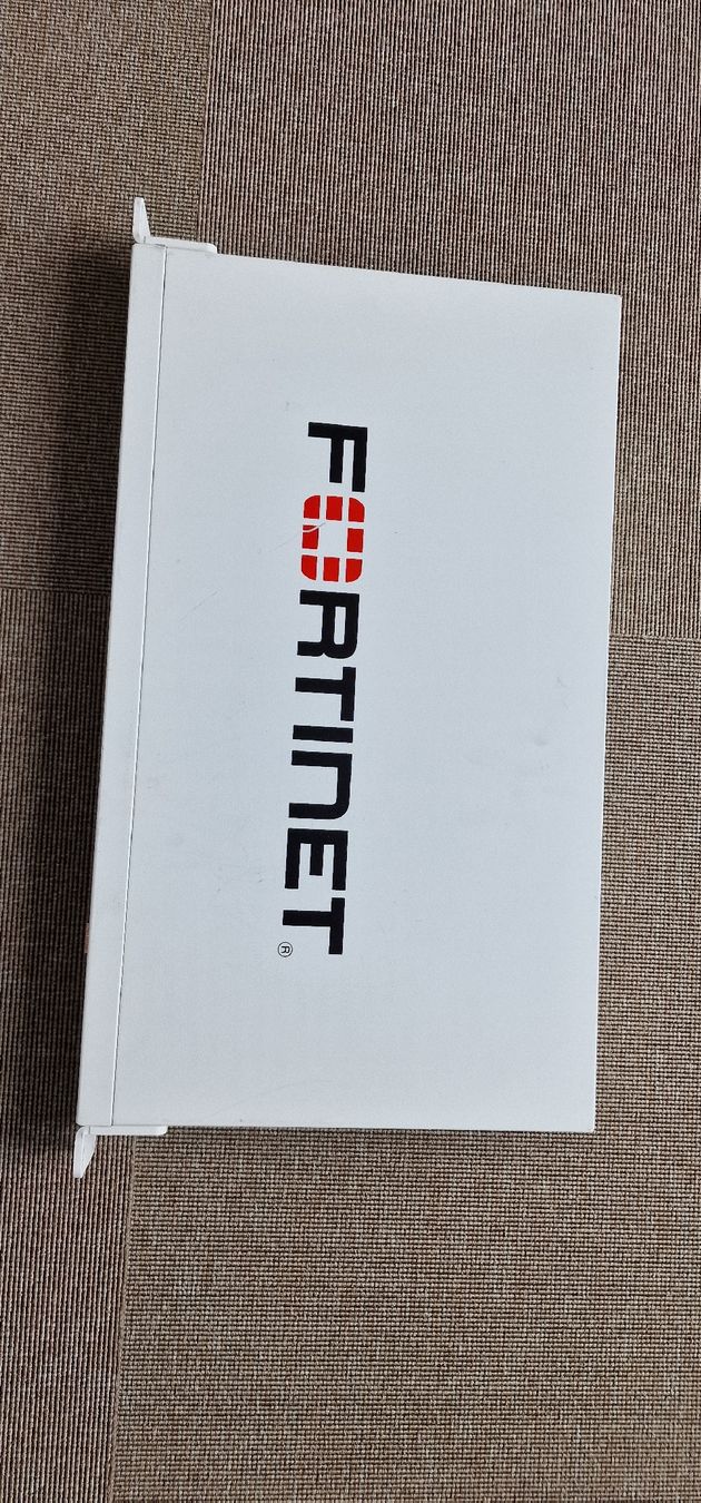 Fortinet Firewall: Fortinet Fortigate 100E – Usato da Gerlafingen venduto da dulifuli 1