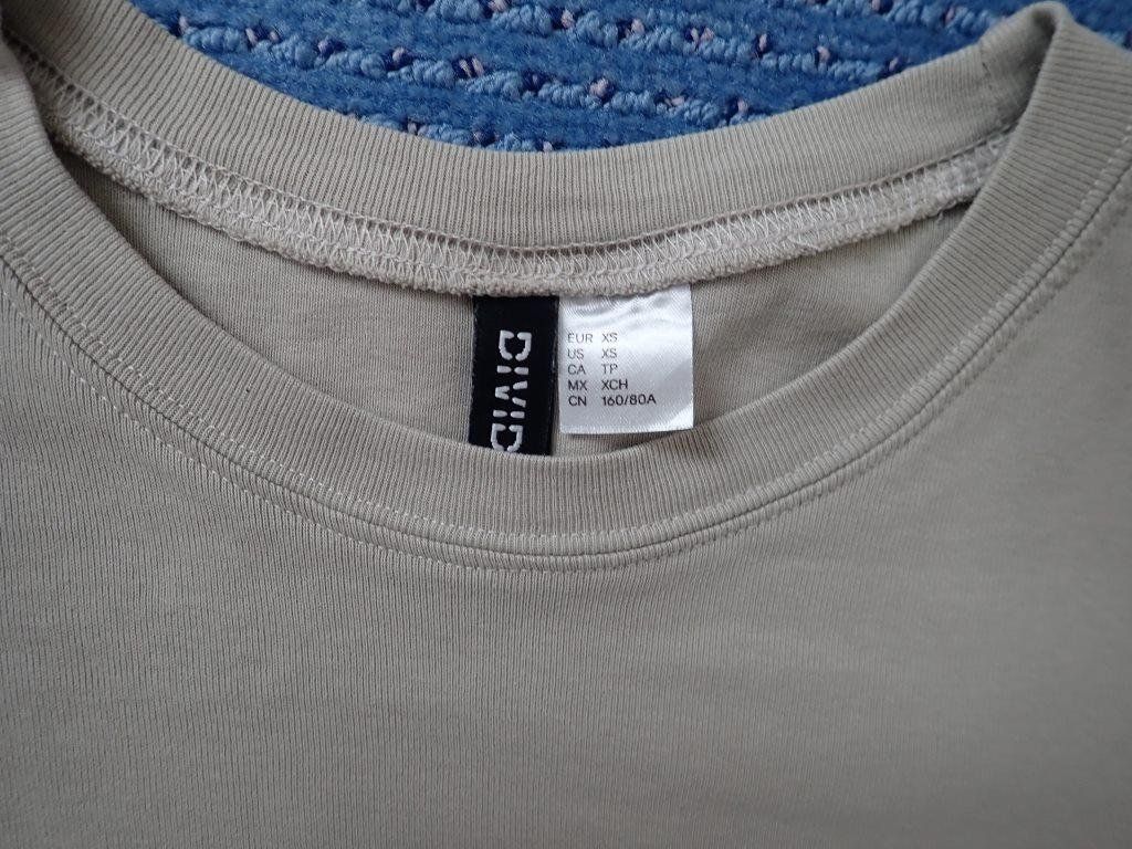 H&M Camicette, T-shirt & Top: 2 Tshirts Divided Grösse XS – Usato da Galgenen venduto da Marc98 4