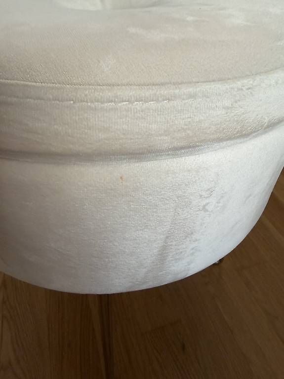 Schminktische: Schminktisch mit Hocker & integrierter Beleuchtung – Gebraucht aus Möriken AG von naza06 3