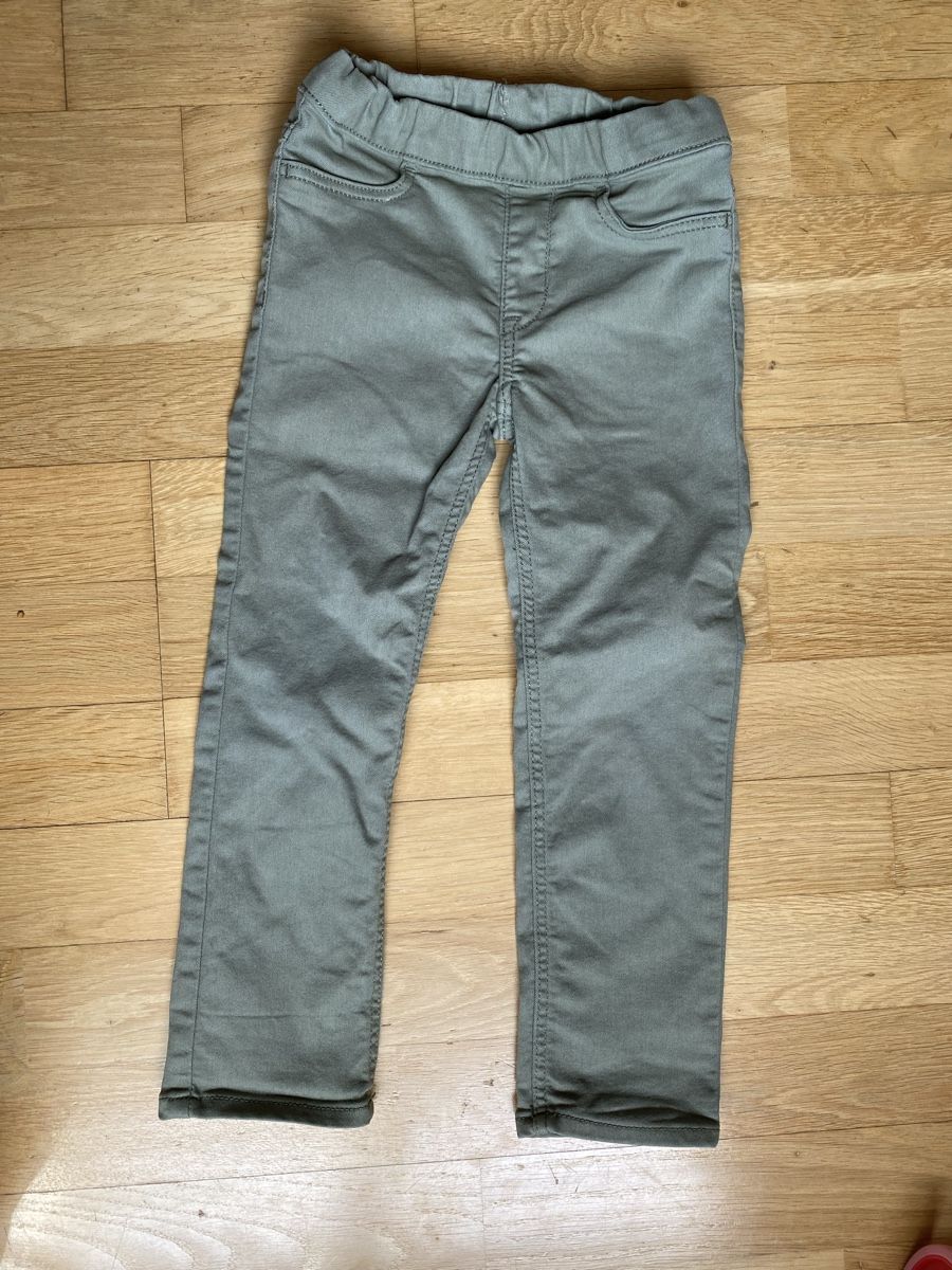 H&M Calze & Collant: Leggings H&M 104 khaki – Usato da Zürich venduto da Mariaov