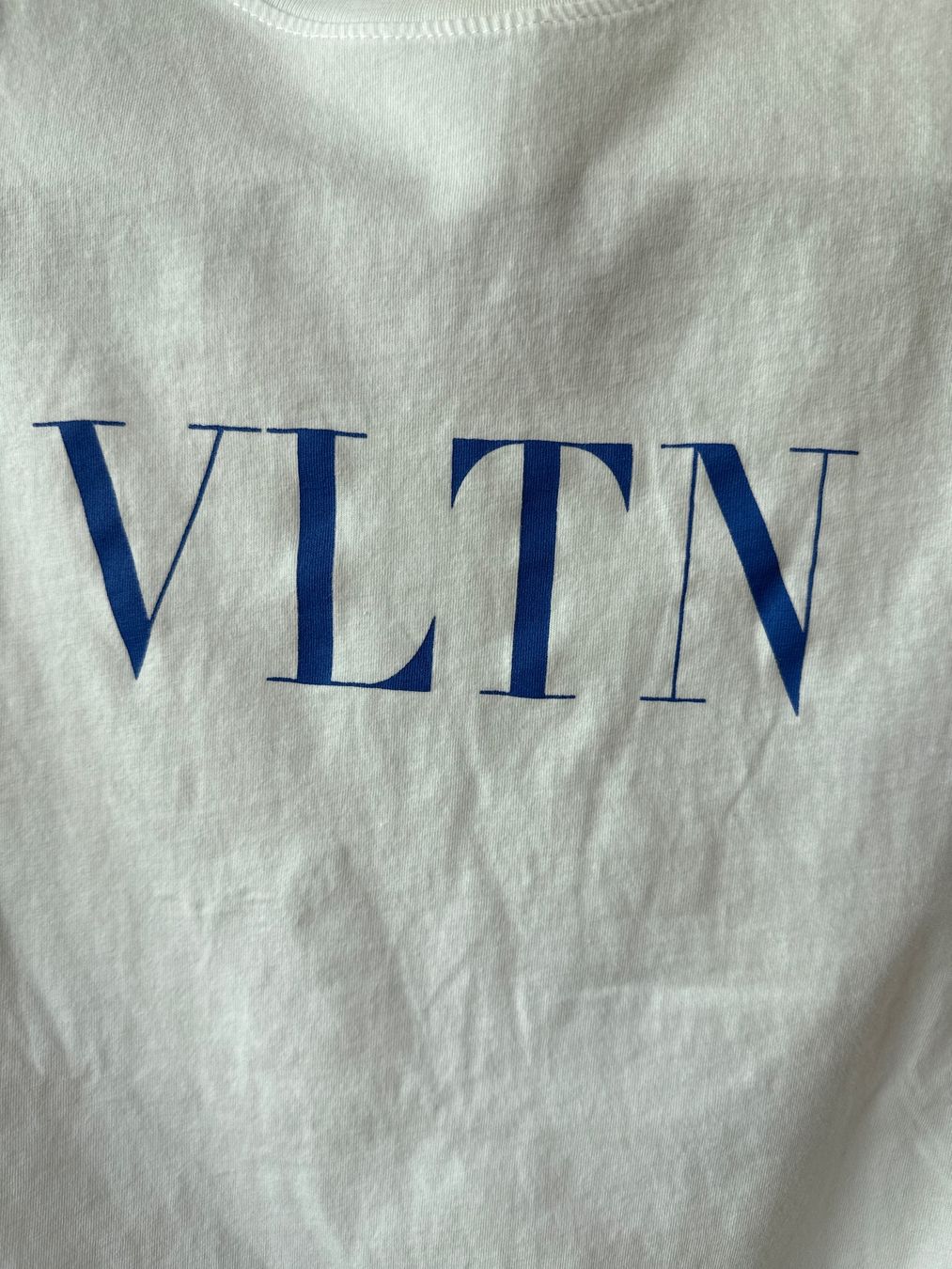Valentino T-shirts: VALENTINO T- SHIRT – D'occasion à Zürich par SWKA 5