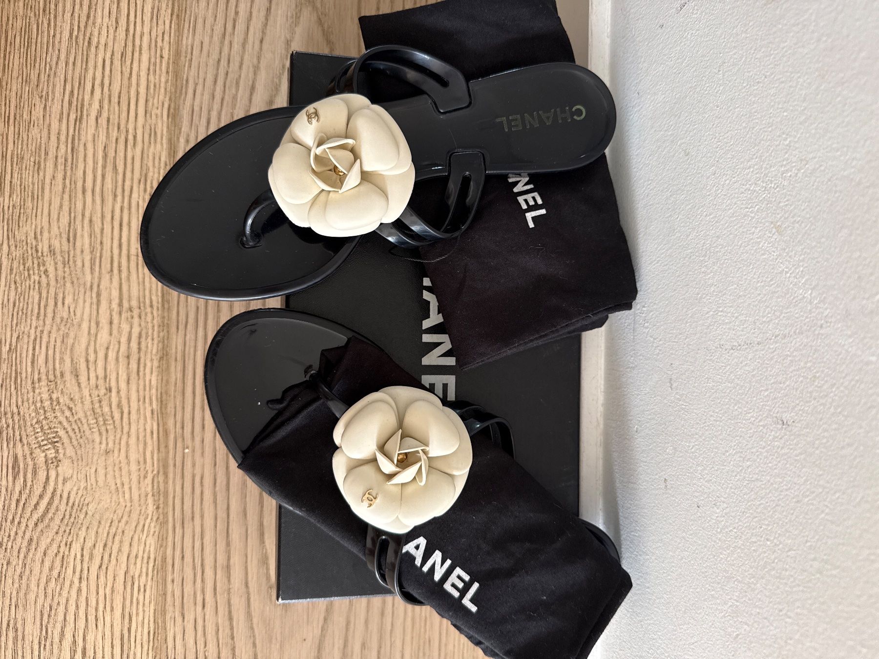 Chanel Scarpe da donna: Chanel Sandals – Usato da Forch venduto da Ciruzzo82