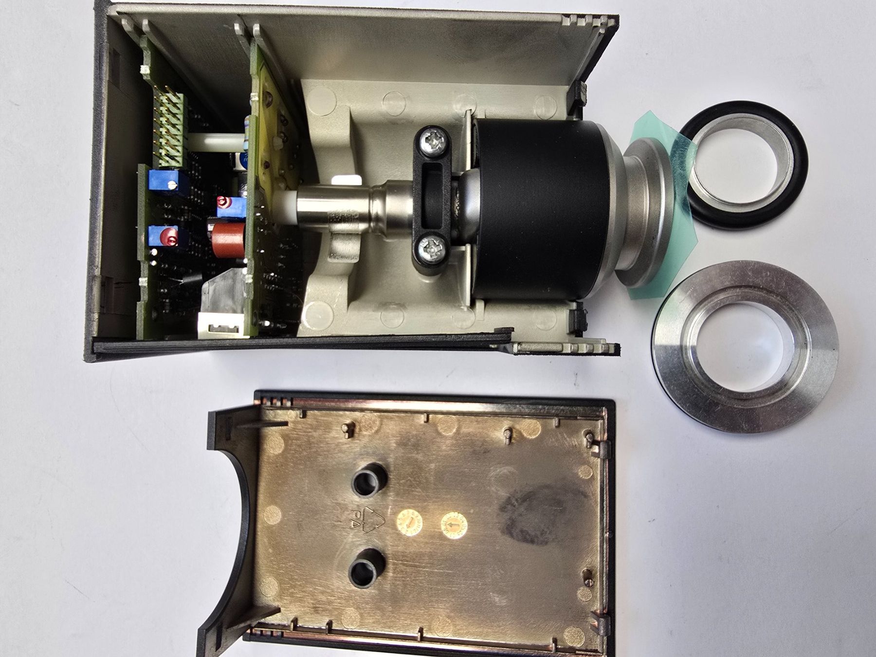 Messen: Hochvakuum-Meter PenningVac PTR225 – Defekt aus Balgach von Zwickau01 4