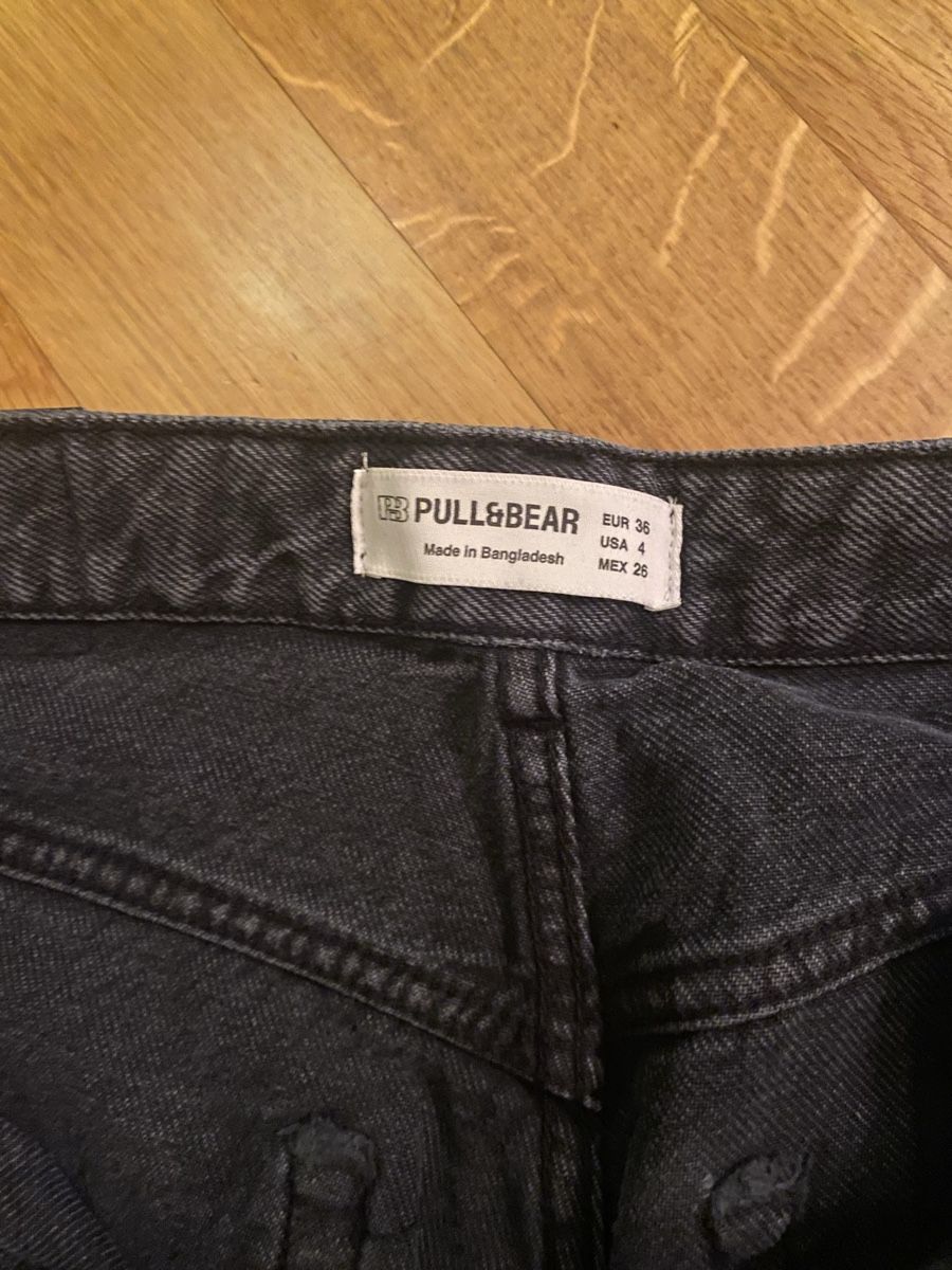 Pull&Bear Jeans: Pantalon Pull&Bear noir taille 36, coupe ample – Usato da Epagny venduto da nie_n5yb 1