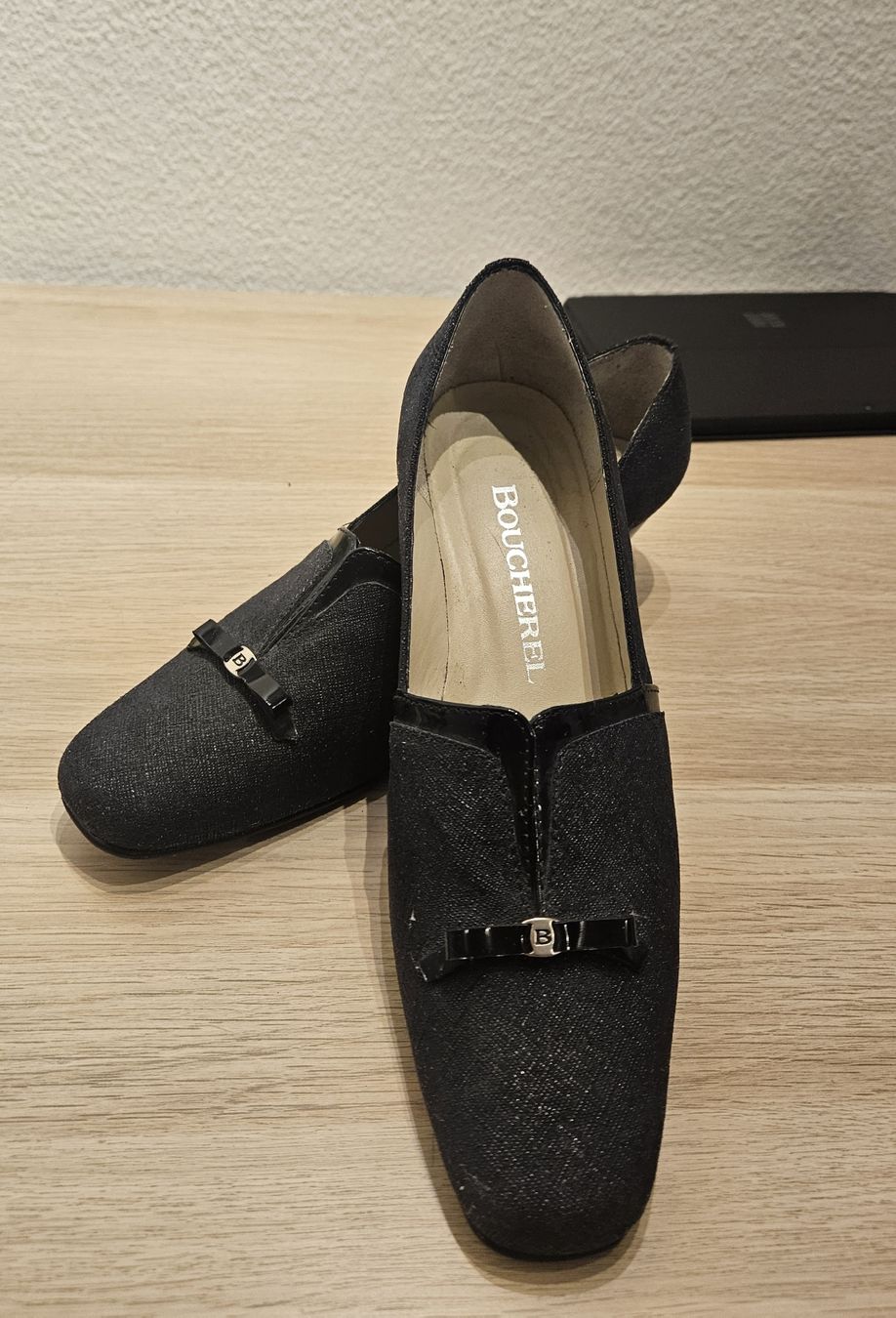 Scarpe da donna: BOUCHEREL black pumps size 38.5 pre-owned – Usato da Wallisellen venduto da Duranduran